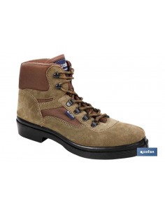 BOTA TREKKING VERDE MODELO...