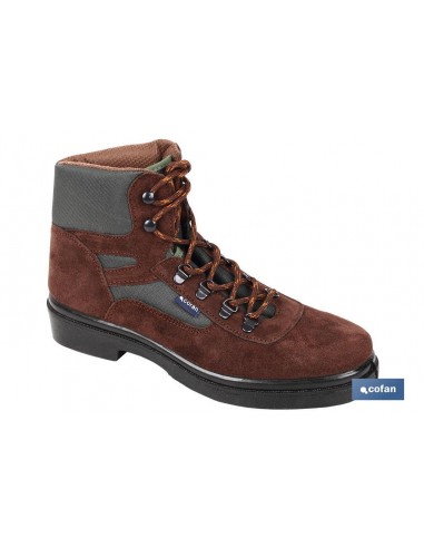 BOTA TREKKING MARRON MODELO ODIEL T-43