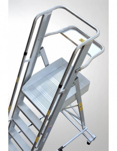 Escalera de aluminio con plataforma...